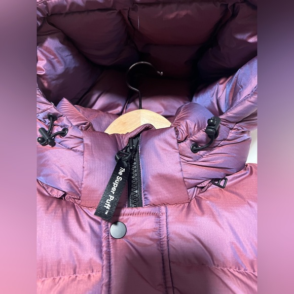 Aritzia Super Puff Shorty - Picture 3 of 15